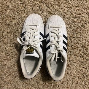 Adidas Superstar Sneakers⭐️